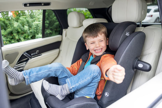 Scaunul Auto Joie i-Pivot Grow: siguranta si confortul necesare copilului in calatoriile de iarna